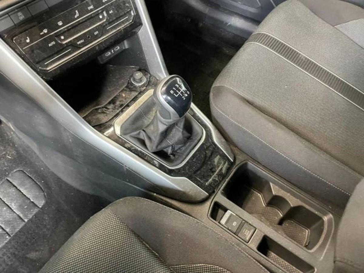 Volkswagen T-Roc 1.0 TSI Life (18)