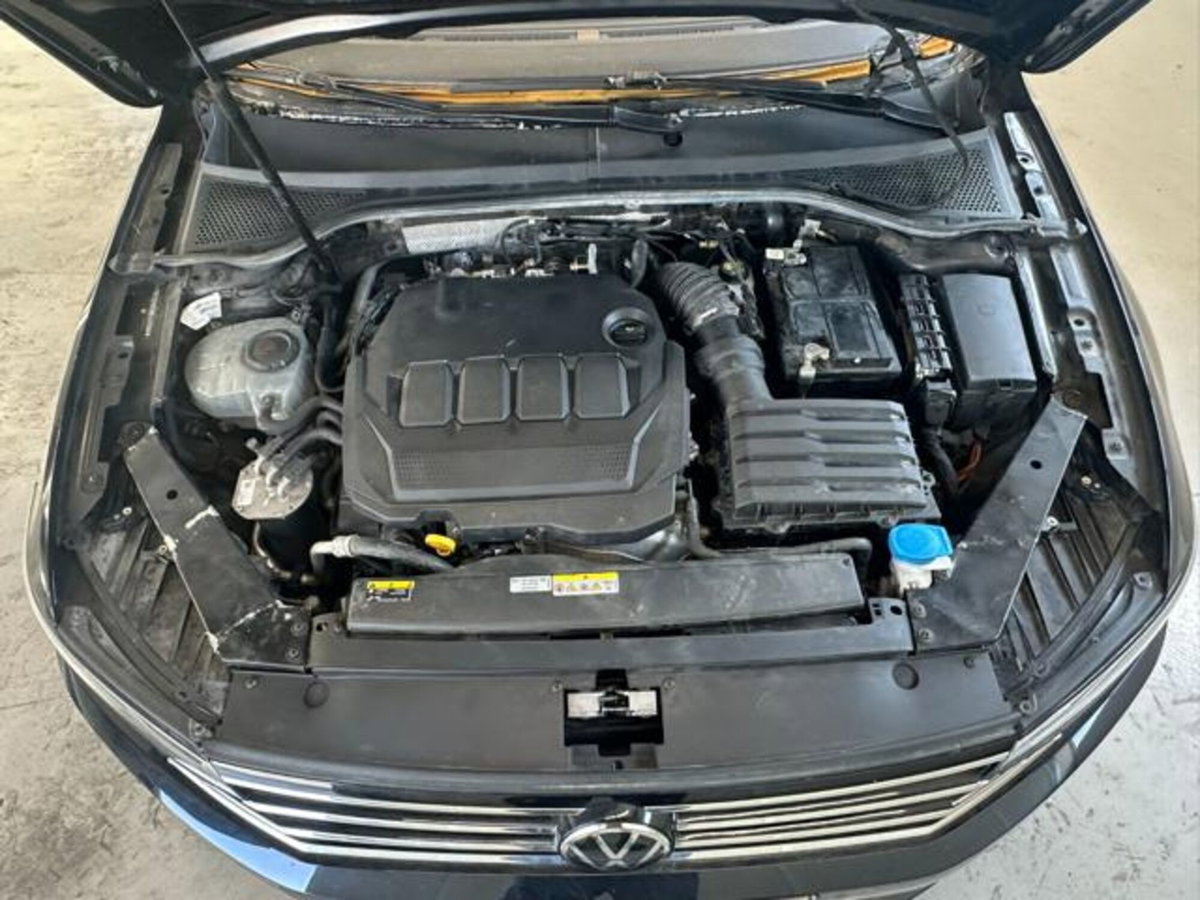 Volkswagen Passat Variant 2.0 TDI SCR EVO DSG Business (11)