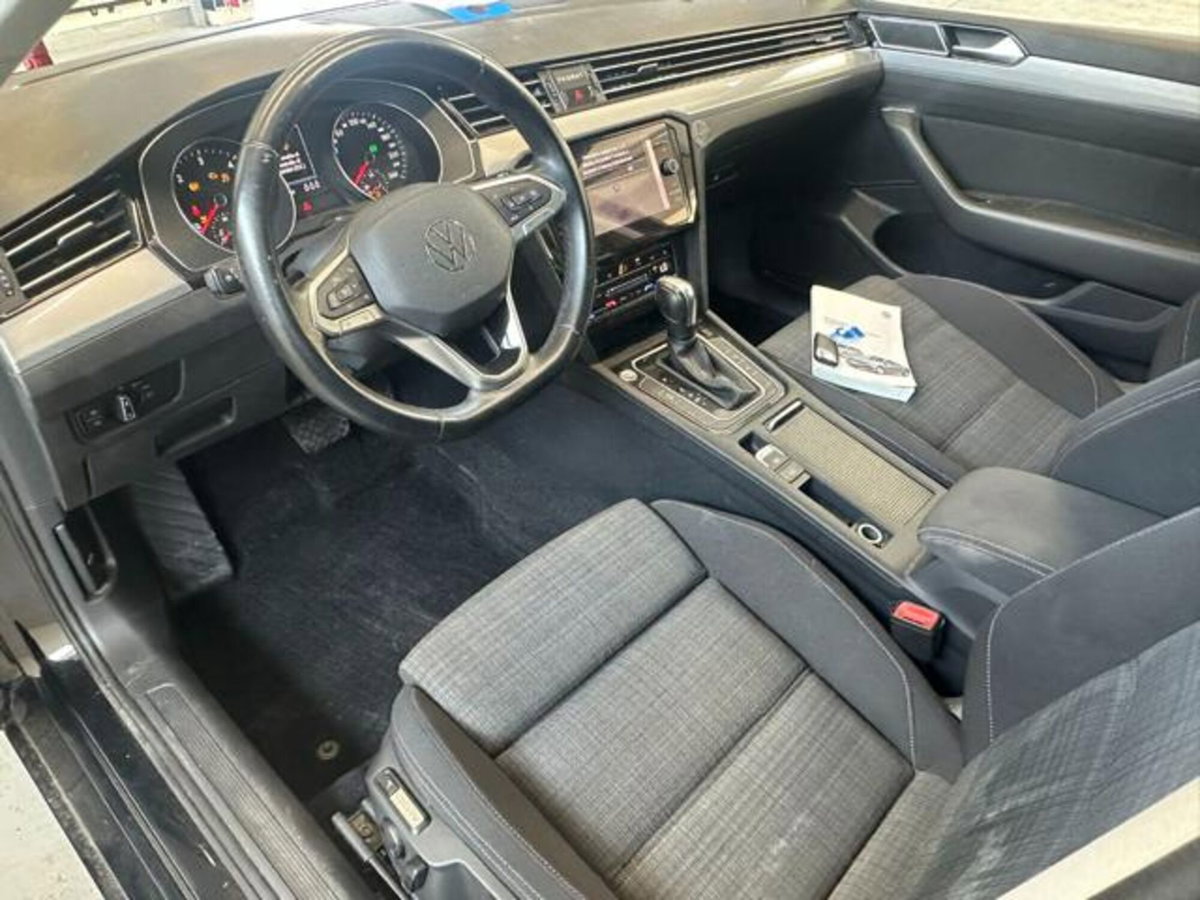 Volkswagen Passat Variant 2.0 TDI SCR EVO DSG Business (14)