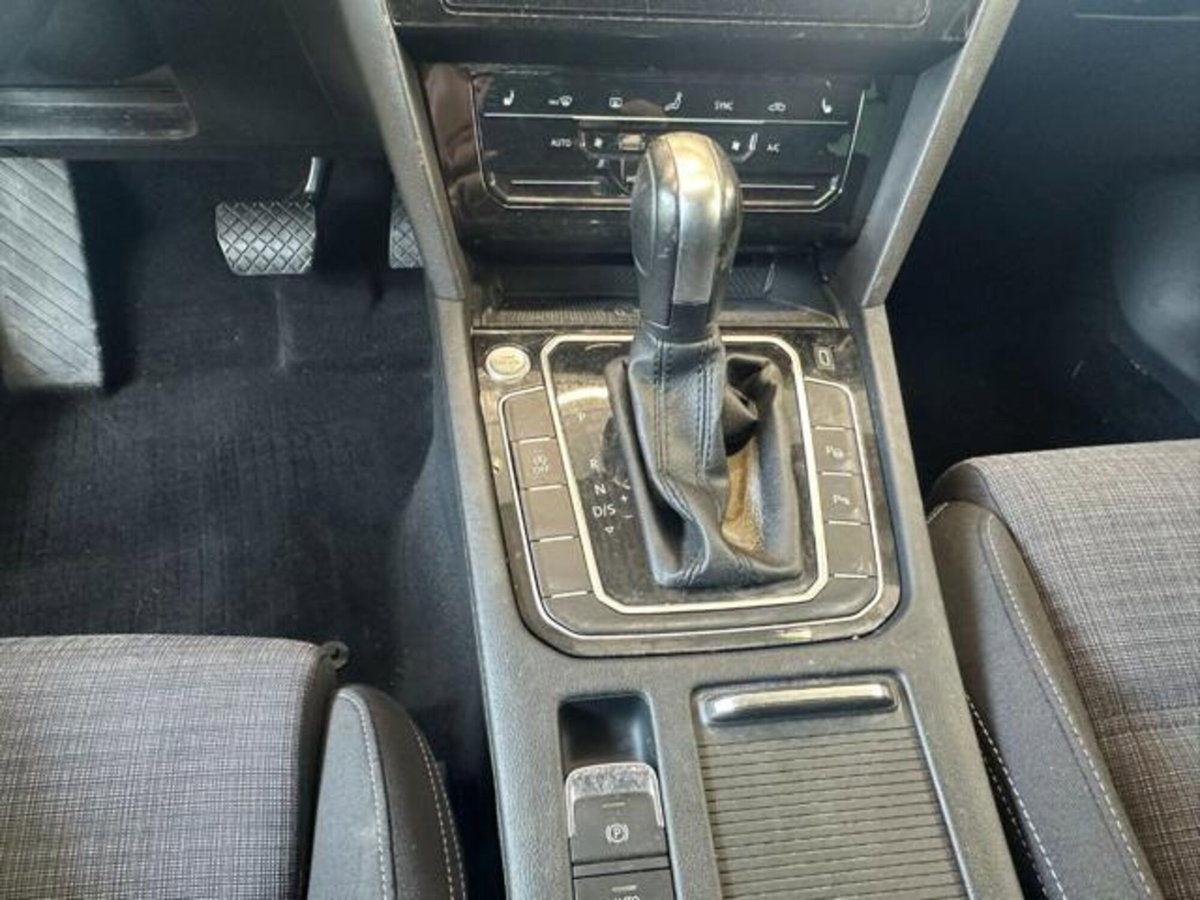 Volkswagen Passat Variant 2.0 TDI SCR EVO DSG Business (18)