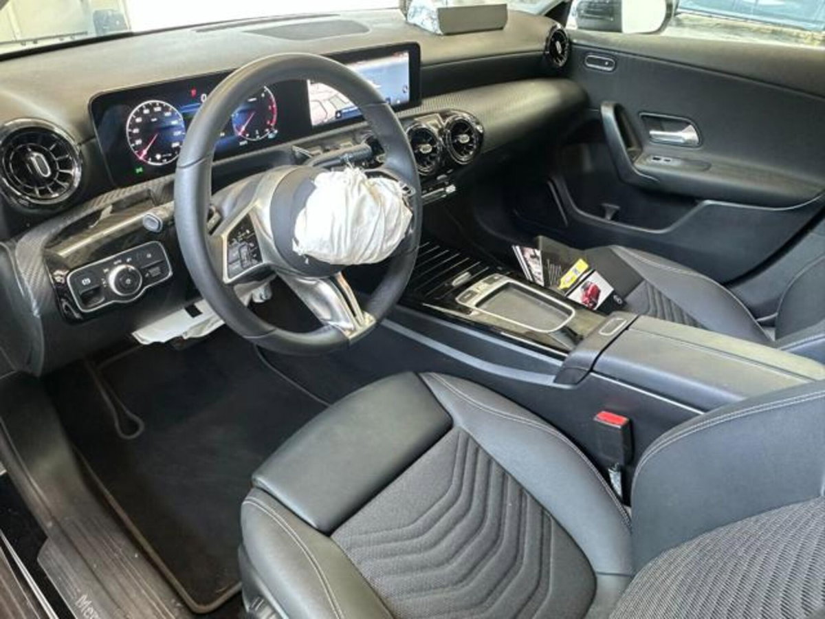 Mercedes-Benz Classe A 180 d Business Extra auto (15)