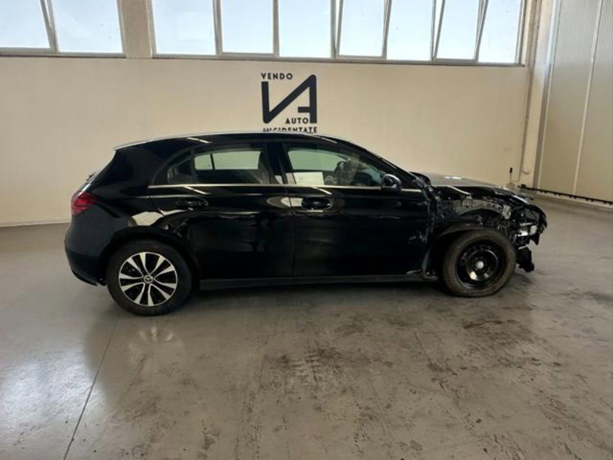 Mercedes-Benz Classe A 180 d Business Extra auto (8)