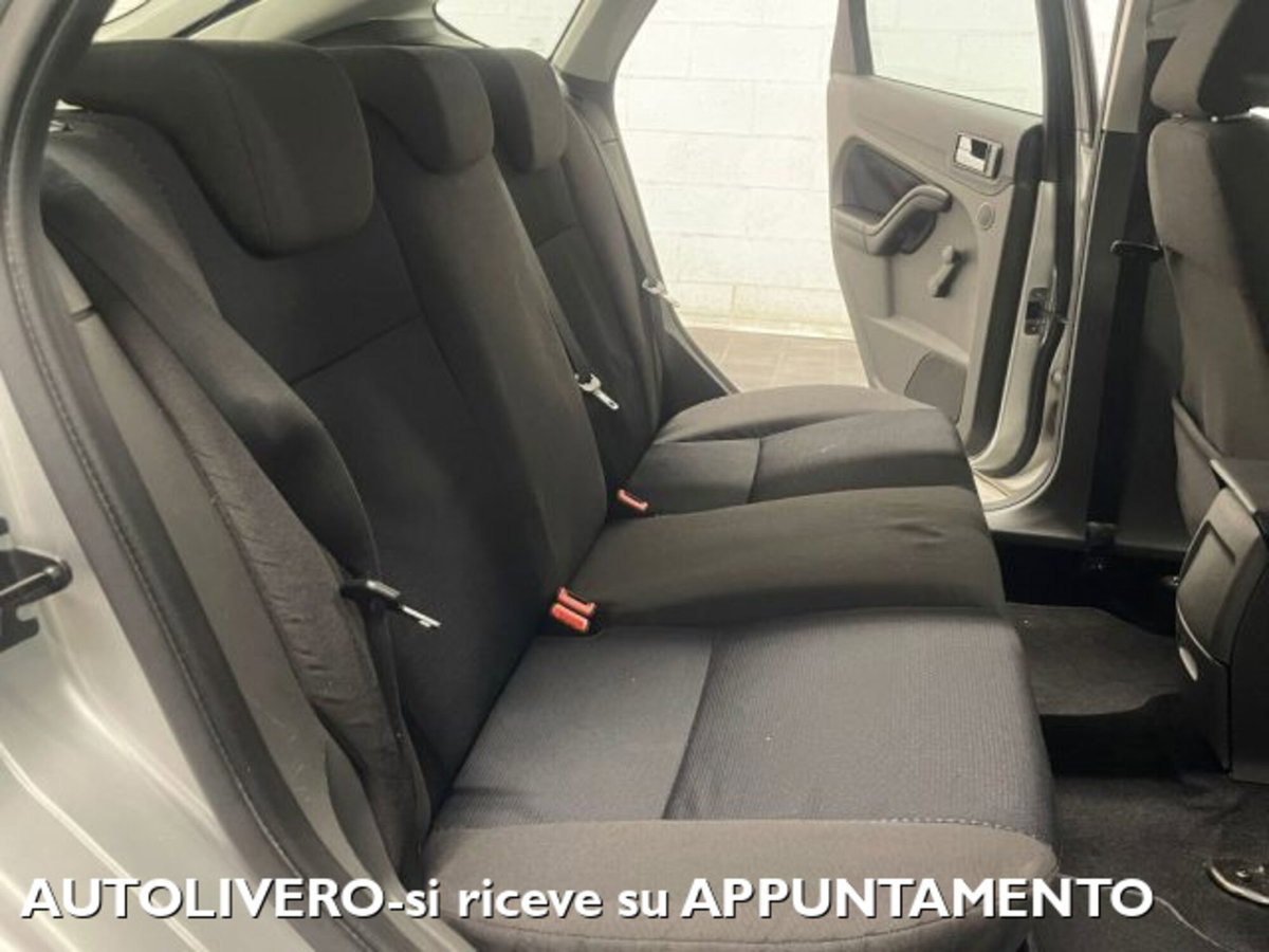 Ford Focus 1.6 TDCi (90CV) 5p. (12)