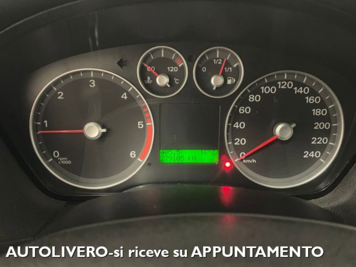 Ford Focus 1.6 TDCi (90CV) 5p. (14)