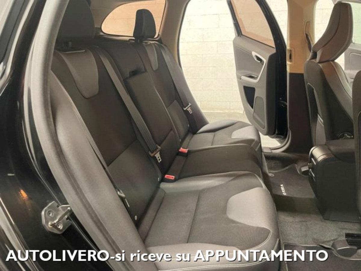 Volvo XC60 D3 AWD Geartronic Kinetic (11)