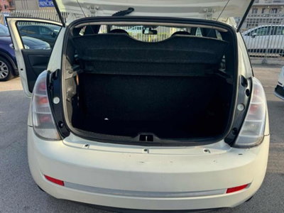 Lancia Ypsilon 1.4 Argento Ecochic GPL (16)