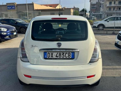Lancia Ypsilon 1.4 Argento Ecochic GPL (5)