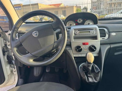 Lancia Ypsilon 1.4 Argento Ecochic GPL (9)