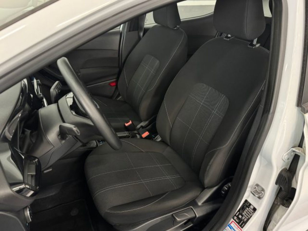Ford Fiesta 1.5 EcoBlue 5 porte (9)