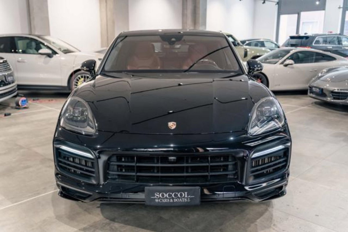 Porsche Cayenne Coupé 4.0 GTS (2)