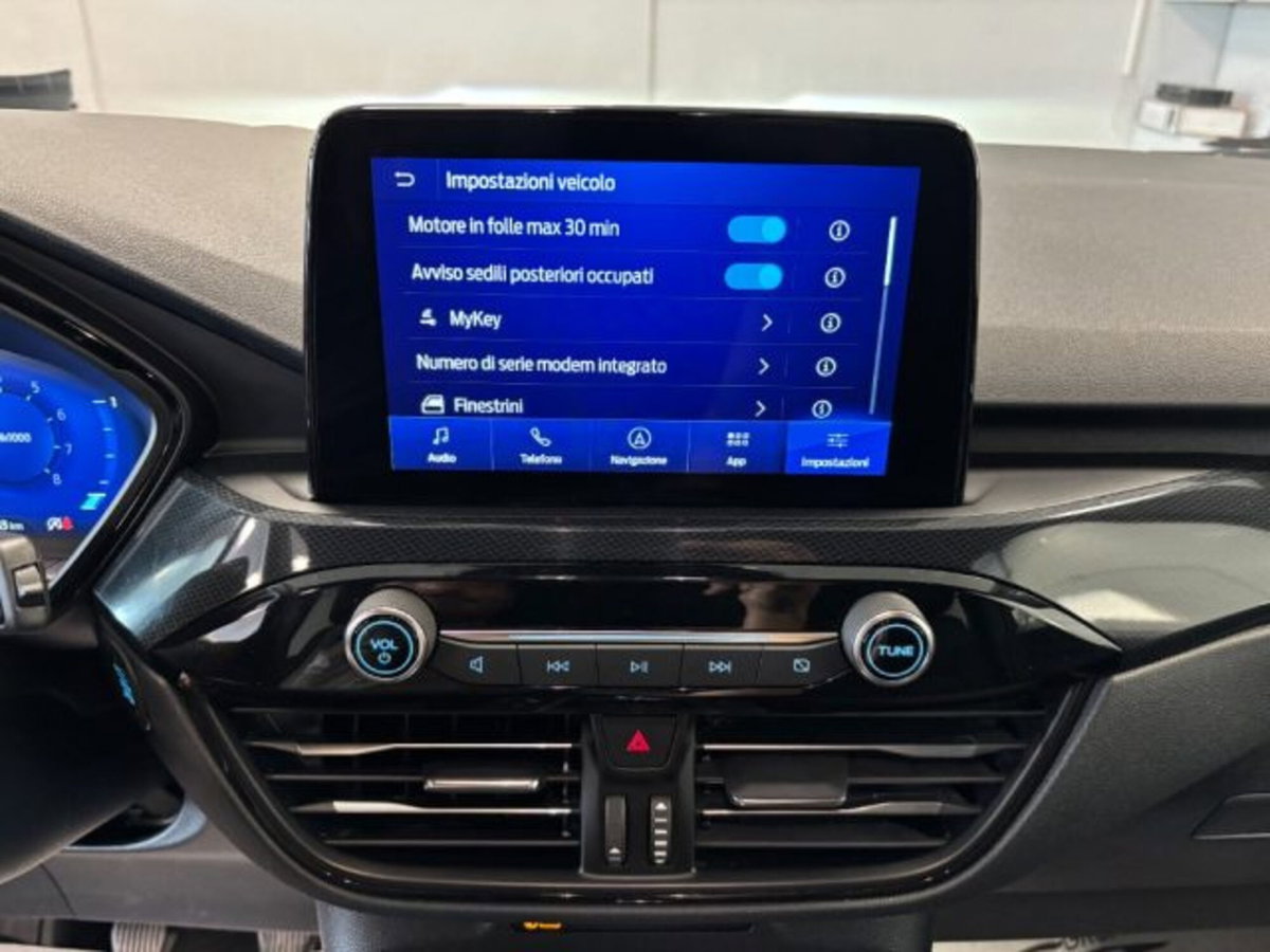 Ford Kuga 1.5 EcoBoost 150 CV 2WD ST-Line (10)