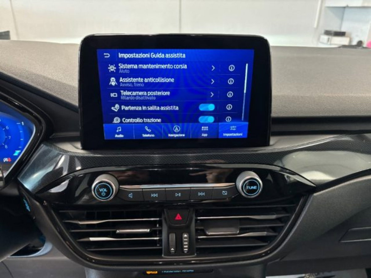 Ford Kuga 1.5 EcoBoost 150 CV 2WD ST-Line (12)