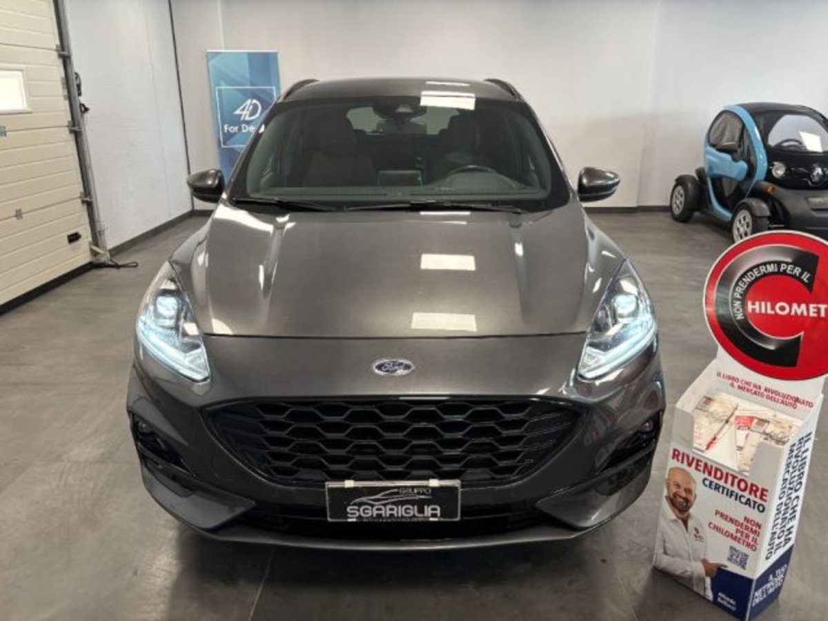 Ford Kuga 1.5 EcoBoost 150 CV 2WD ST-Line (2)