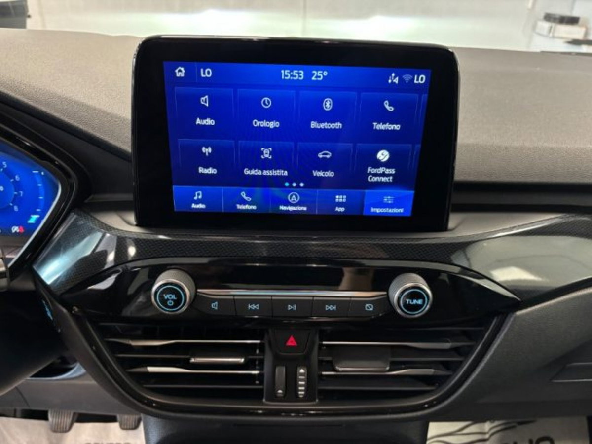 Ford Kuga 1.5 EcoBoost 150 CV 2WD ST-Line (9)