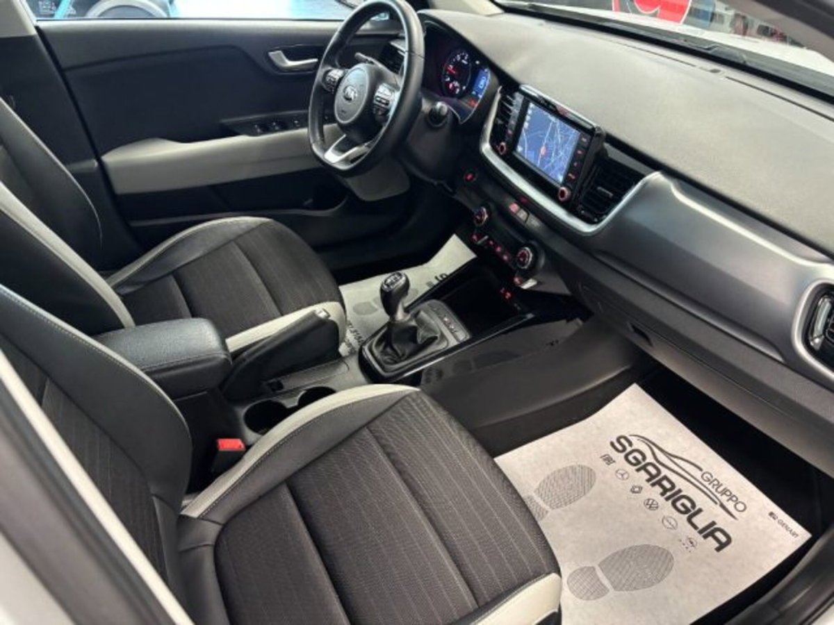 Kia Stonic 1.6 CRDi 115 CV Style (13)