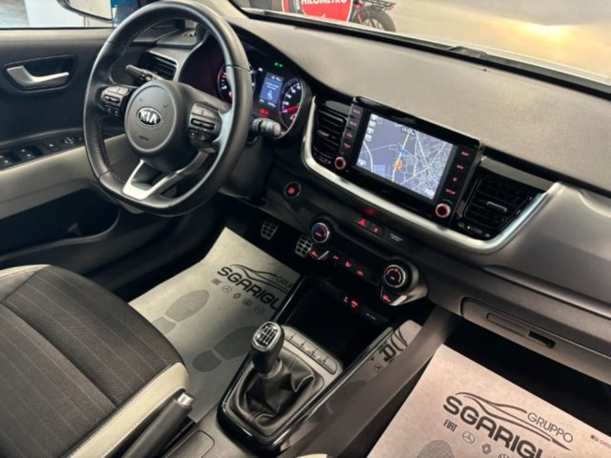 Kia Stonic 1.6 CRDi 115 CV Style (17)
