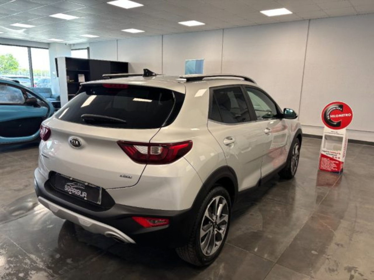 Kia Stonic 1.6 CRDi 115 CV Style (4)