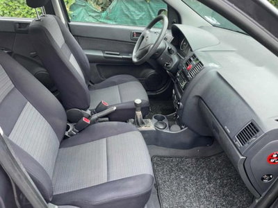 Hyundai Getz 12V (66CV) 5p. Style (10)