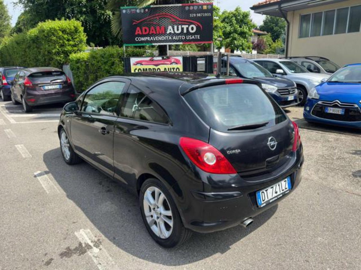 Opel Corsa 1.4 16V 3 porte aut. Sport (10)