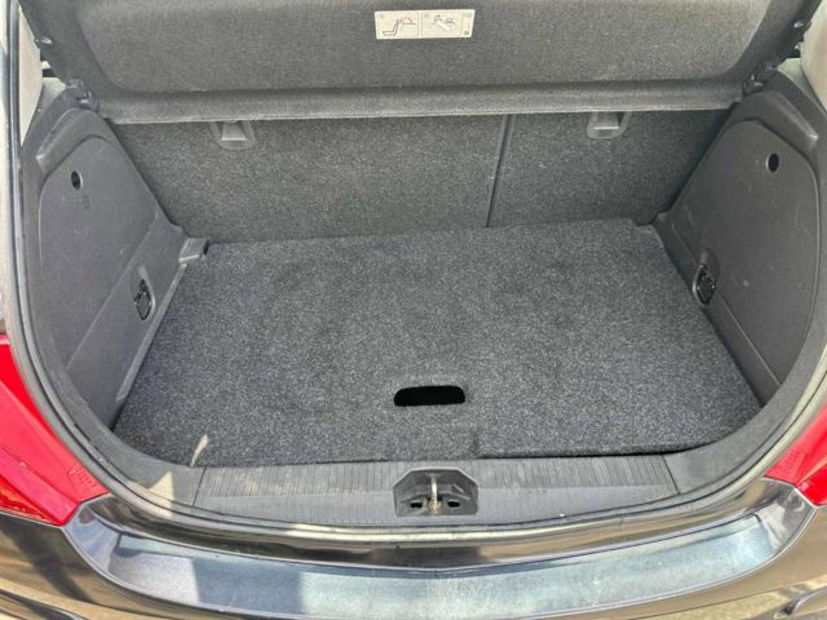 Opel Corsa 1.4 16V 3 porte aut. Sport (12)