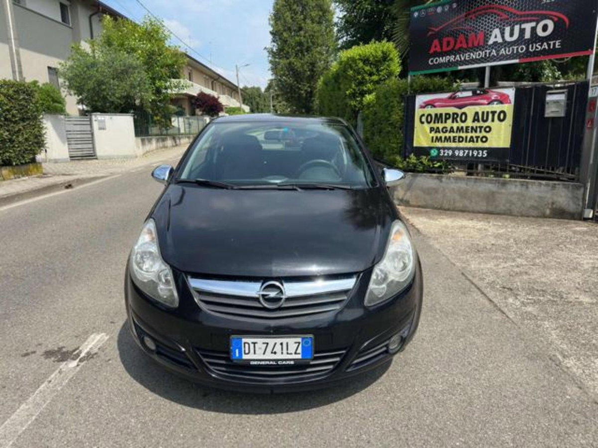 Opel Corsa 1.4 16V 3 porte aut. Sport (2)