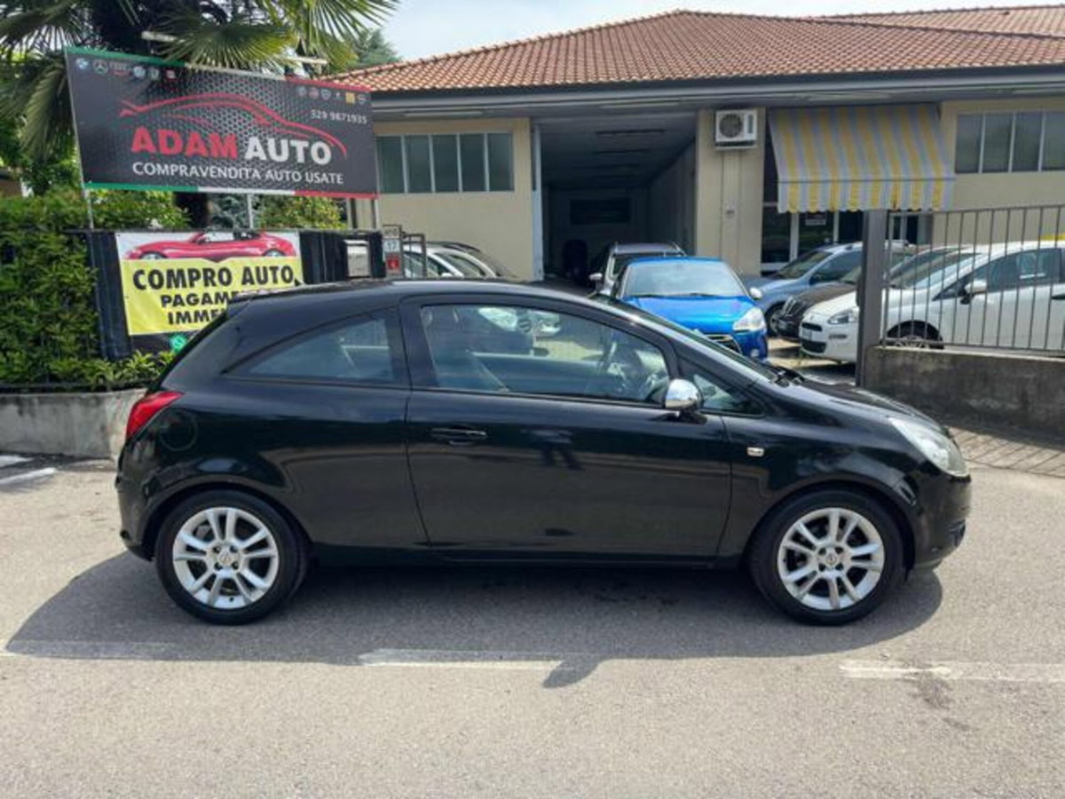 Opel Corsa 1.4 16V 3 porte aut. Sport (6)