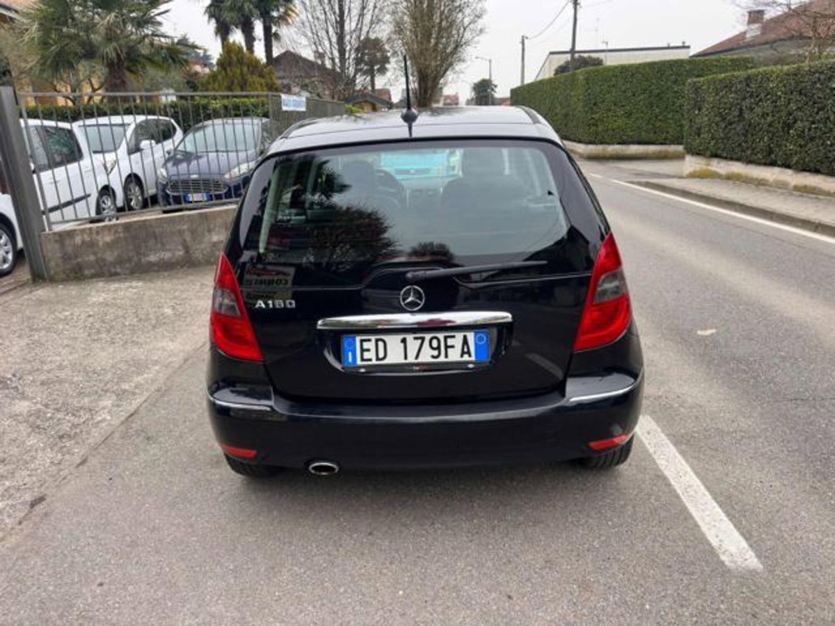 Mercedes-Benz Classe A 160 BlueEFFICIENCY Special Edition (4)