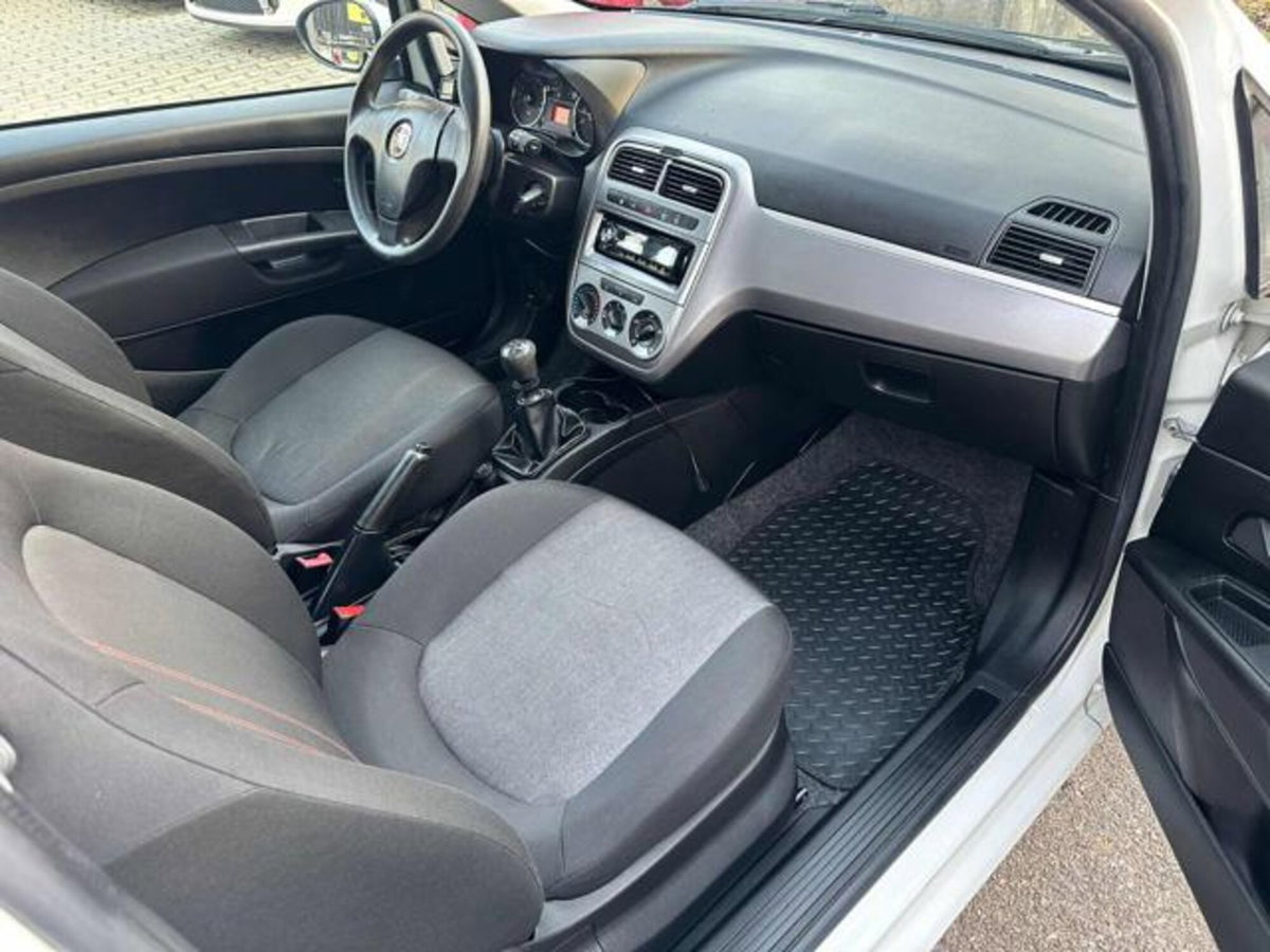 Fiat Punto Evo 1.4 5 porte Emotion EasyPower (12)