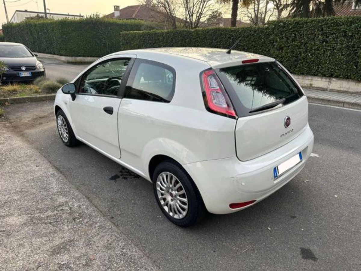 Fiat Punto Evo 1.4 5 porte Emotion EasyPower (5)