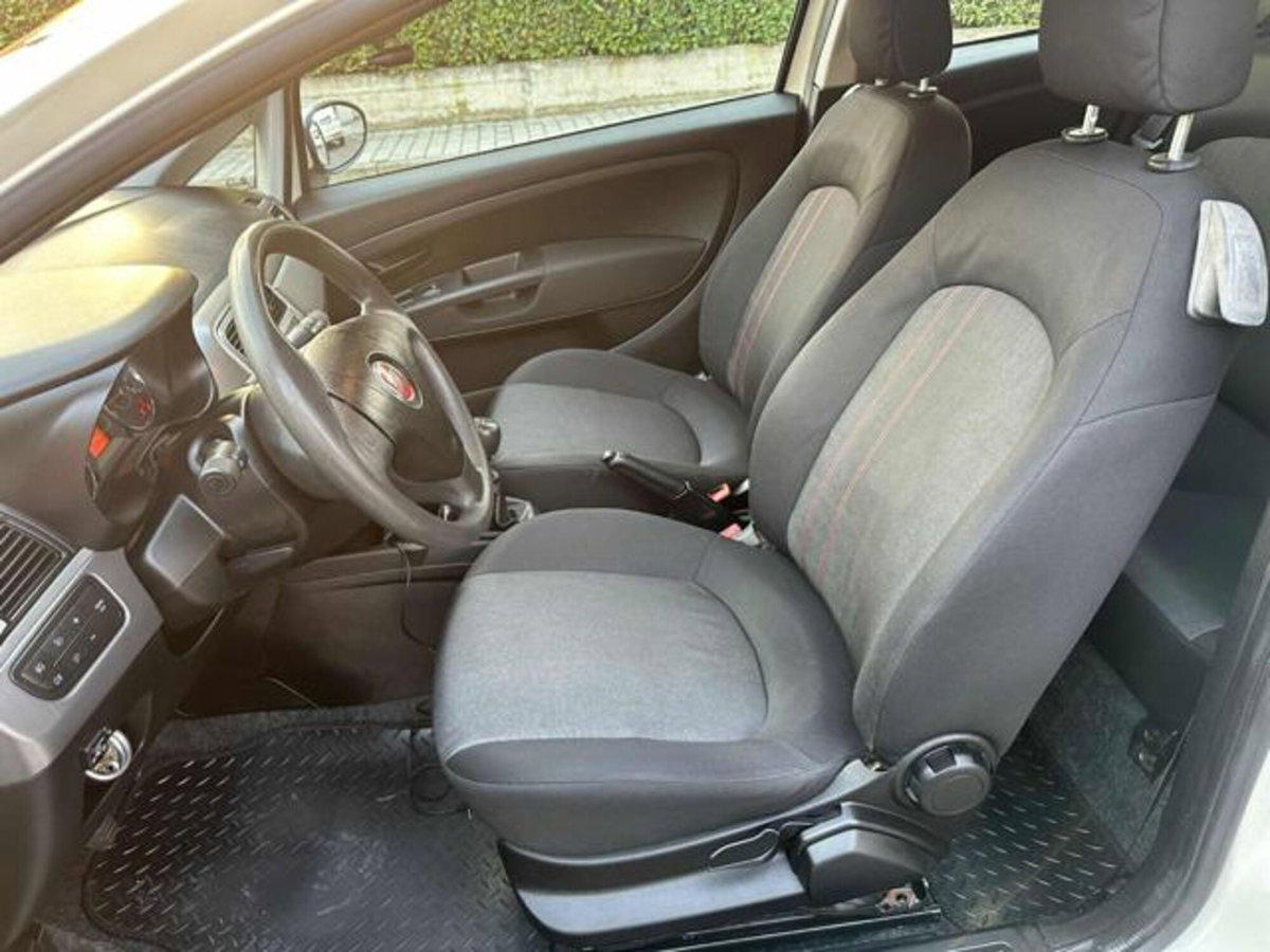 Fiat Punto Evo 1.4 5 porte Emotion EasyPower (7)