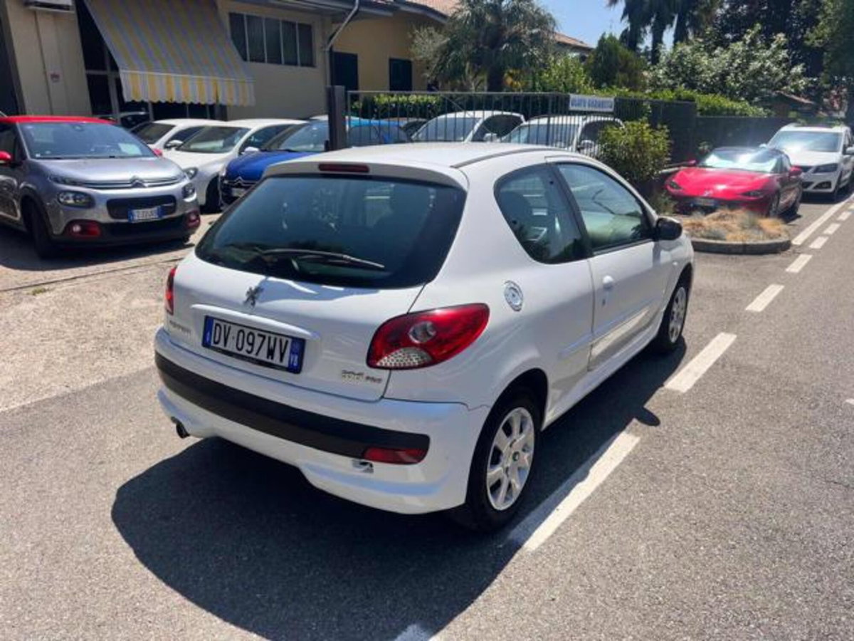 Peugeot 206 60CV 3p. X Line (10)
