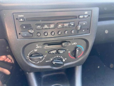 Peugeot 206 60CV 3p. X Line (16)