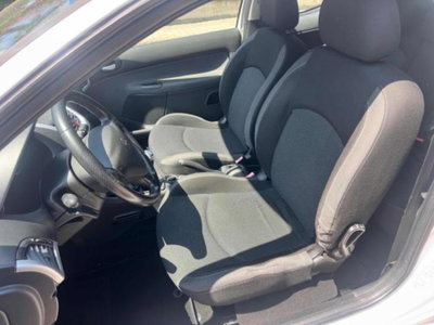 Peugeot 206 60CV 3p. X Line (9)