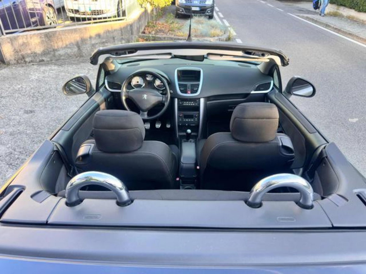 Peugeot 207 Cabrio VTi 120CV CC aut. Féline (8)
