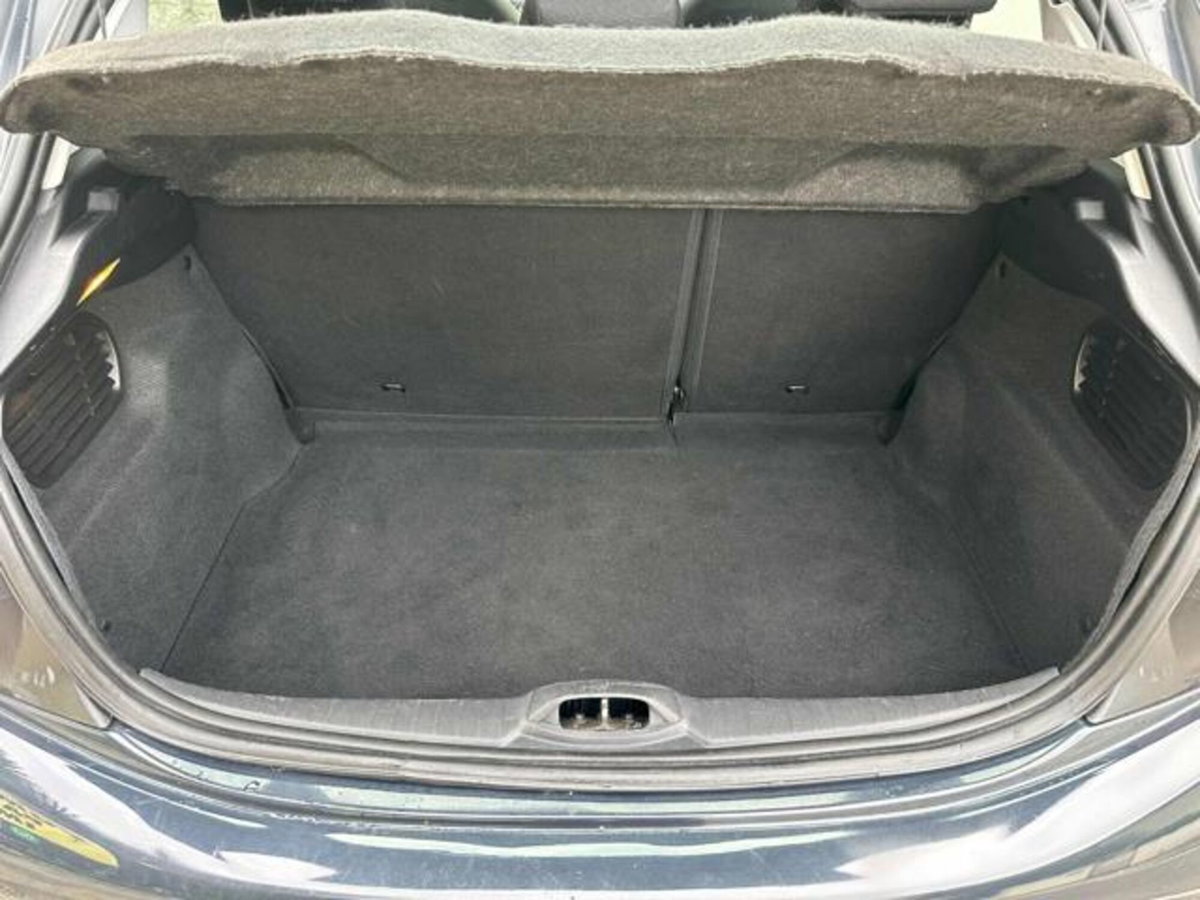 Peugeot 208 68 5 porte Active (20)