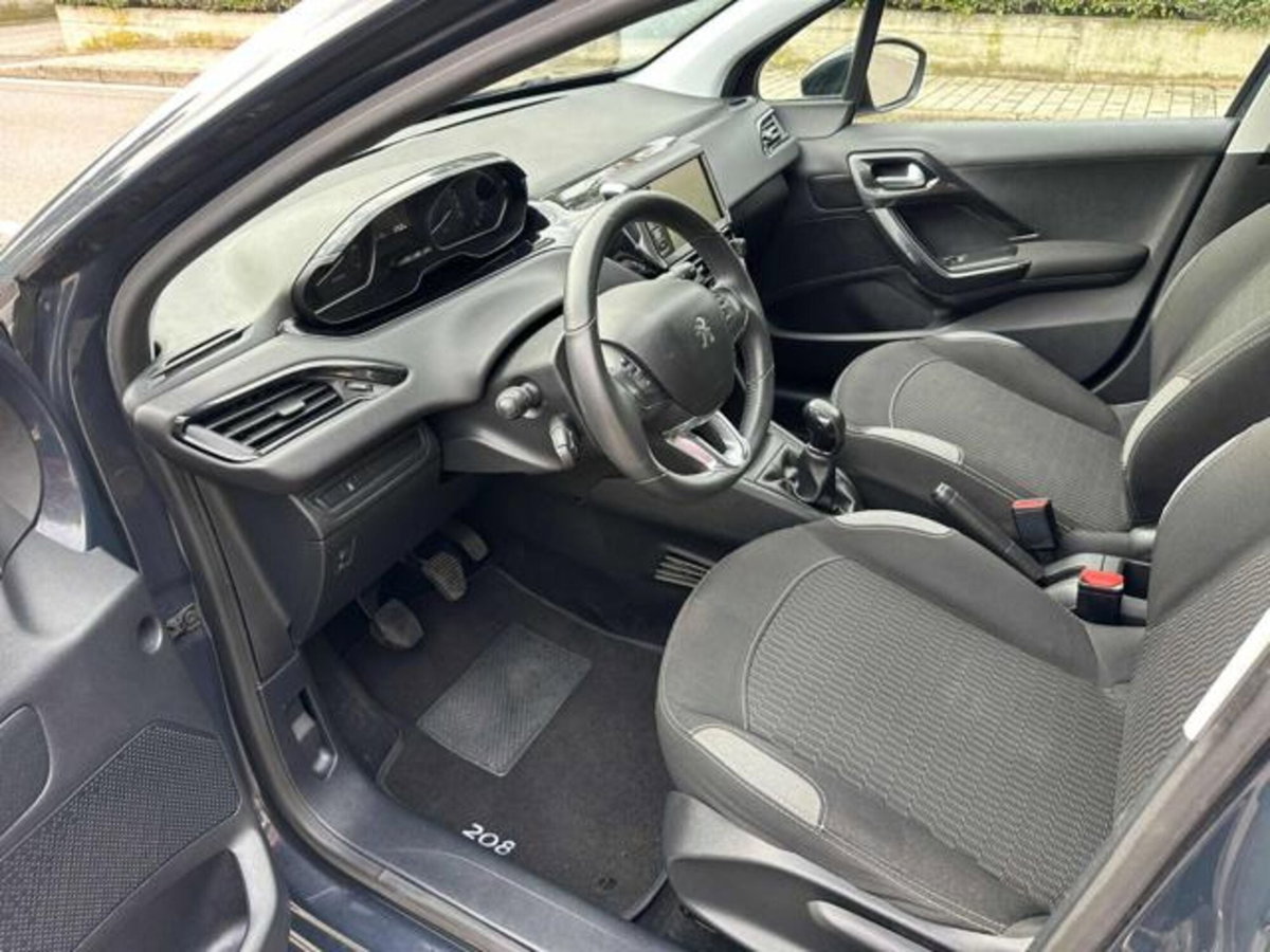 Peugeot 208 68 5 porte Active (9)