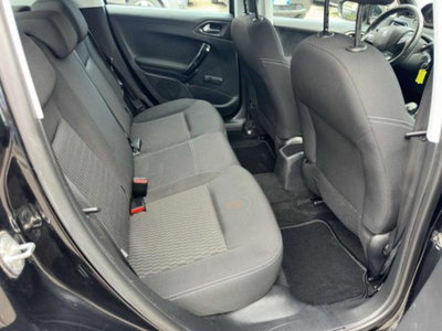 Peugeot 208 82 5 porte Allure (11)
