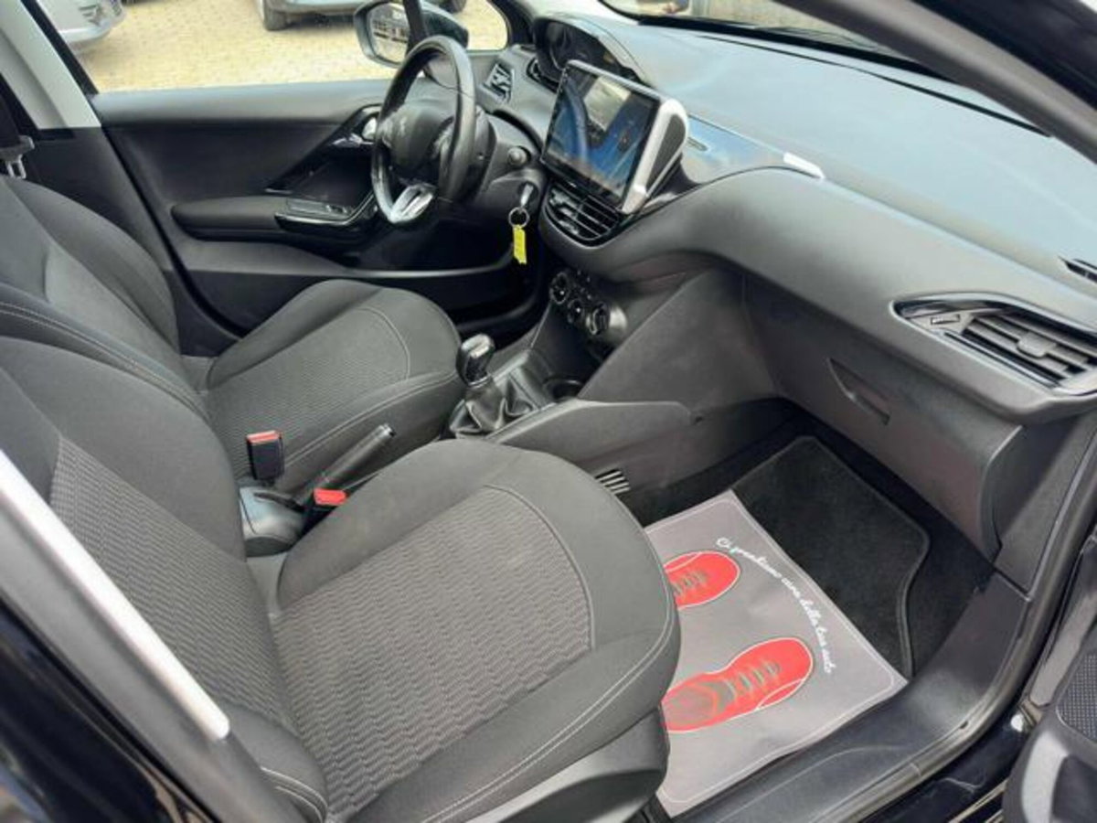 Peugeot 208 82 5 porte Allure (15)