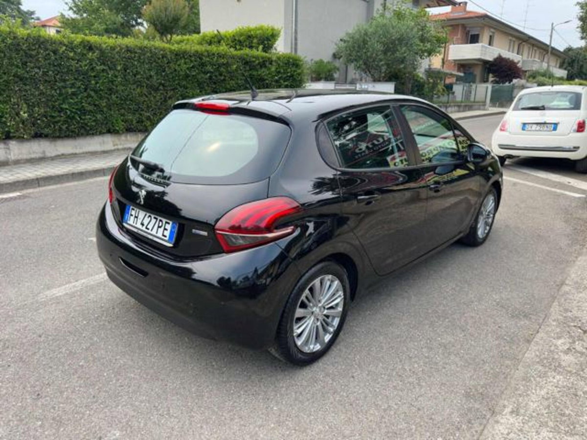 Peugeot 208 82 5 porte Allure (3)