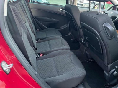Peugeot 308 SW 1.6 THP 150CV Ciel Féline (12)
