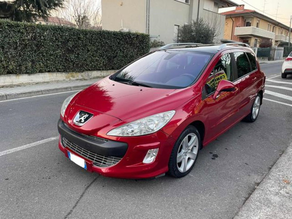 Peugeot 308 SW 1.6 THP 150CV Ciel Féline (2)