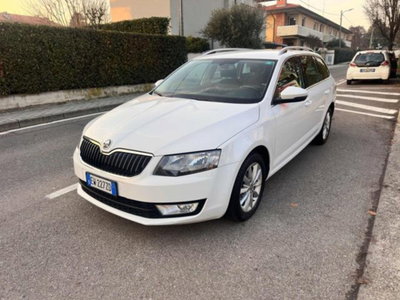 Skoda Octavia Station Wagon 1.6 TDI CR 105 CV Wagon Elegance (2)