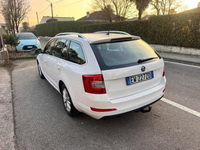 Skoda Octavia Station Wagon 1.6 TDI CR 105 CV Wagon Elegance (7)