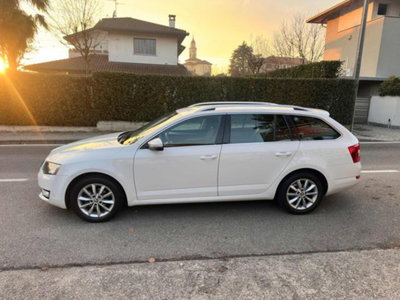 Skoda Octavia Station Wagon 1.6 TDI CR 105 CV Wagon Elegance (8)