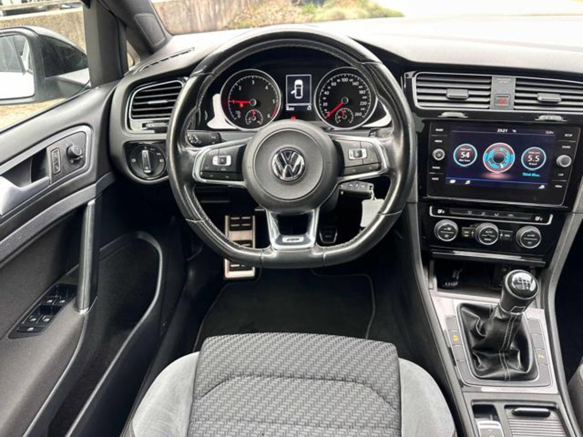 Volkswagen Golf 2.0 TDI 150 CV SCR R-Line (16)