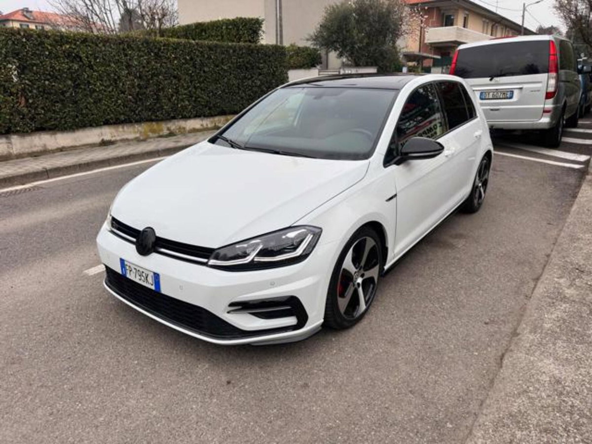 Volkswagen Golf 2.0 TDI 150 CV SCR R-Line (4)