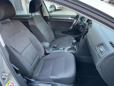 Volkswagen Golf Variant 1.6 TDI 115 CV DSG Executive BlueMotion Tech. (15)
