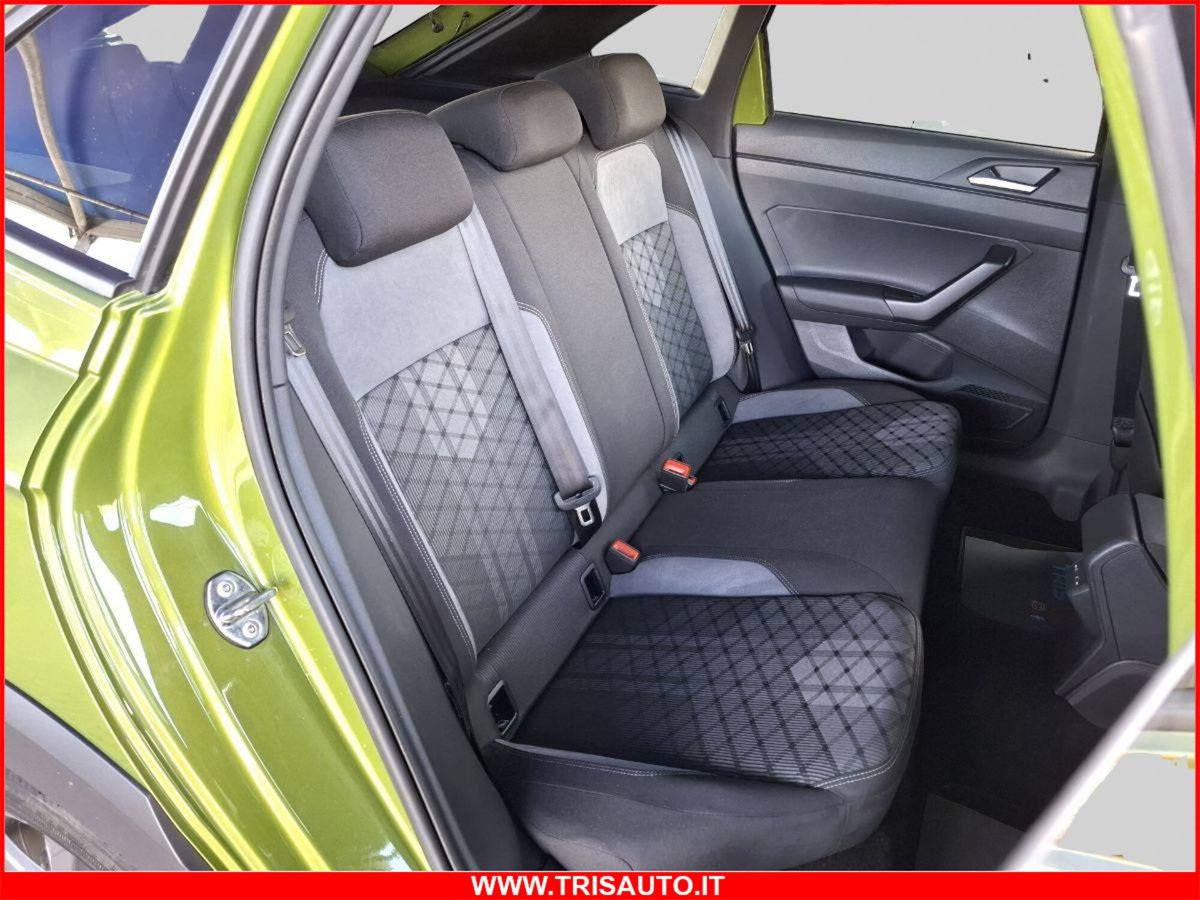 Volkswagen Taigo 1.0 tsi R-Line 115cv (10)