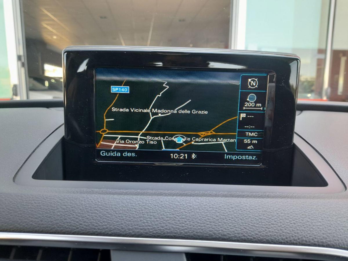Audi Q3 2.0 TDI 150 CV quattro S tronic Business (11)