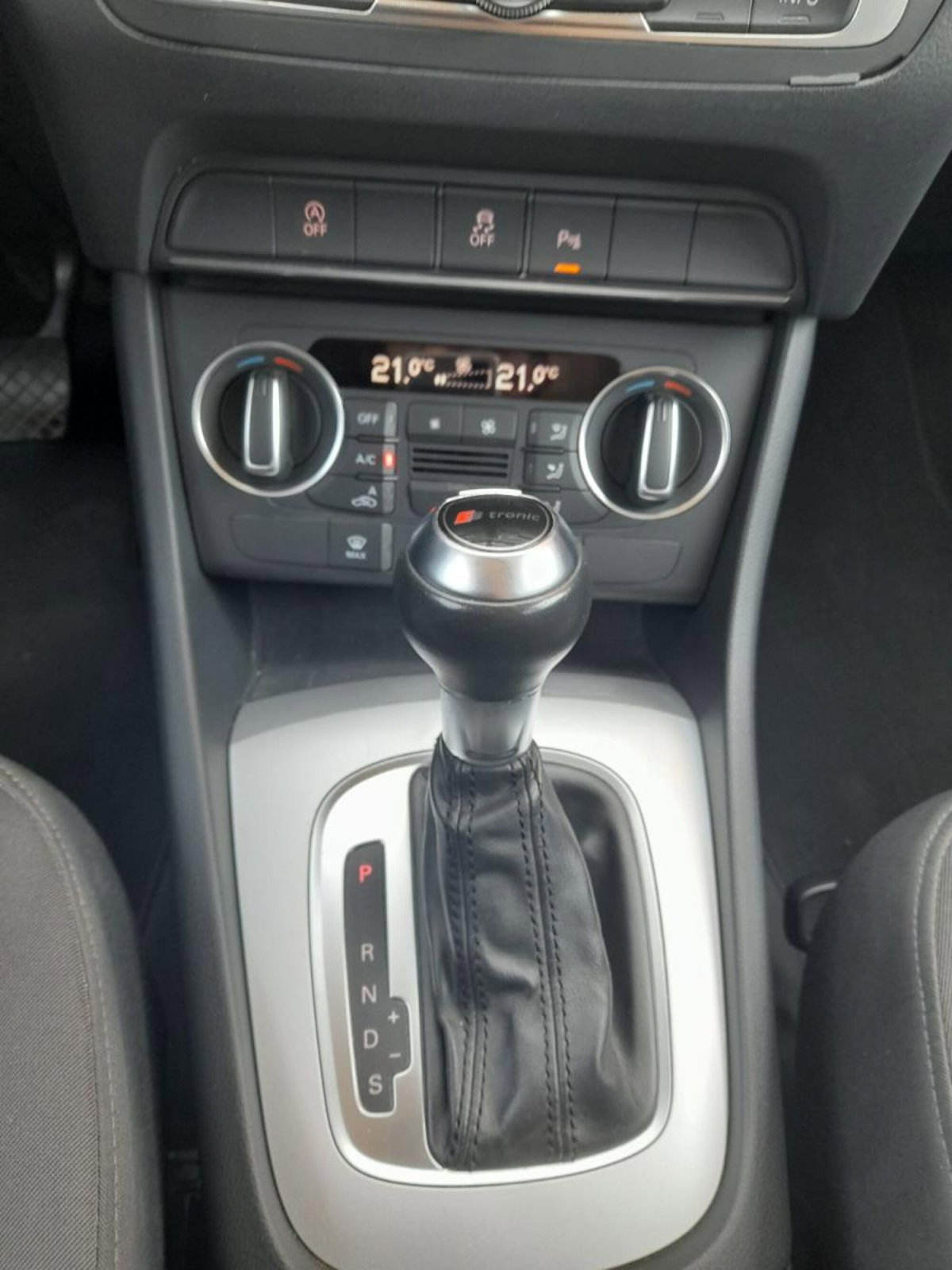 Audi Q3 2.0 TDI 150 CV quattro S tronic Business (12)